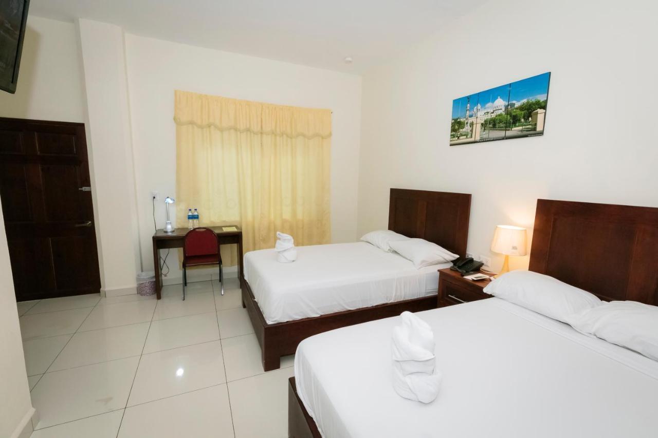 Hotel Mediterraneo Inn Santa Rosa de Lima Zewnętrze zdjęcie