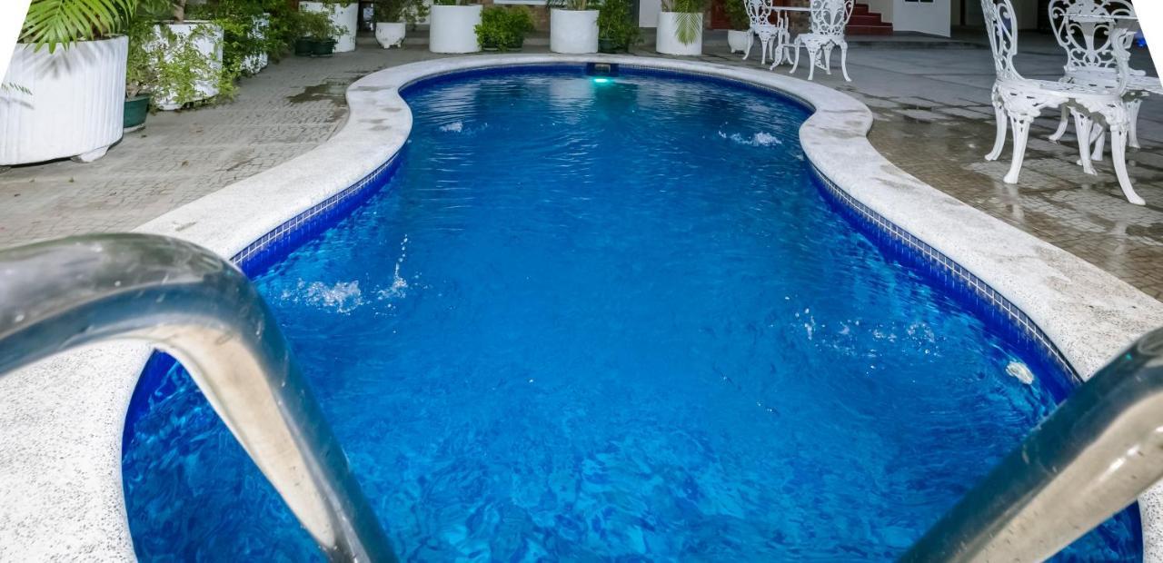 Hotel Mediterraneo Inn Santa Rosa de Lima Zewnętrze zdjęcie