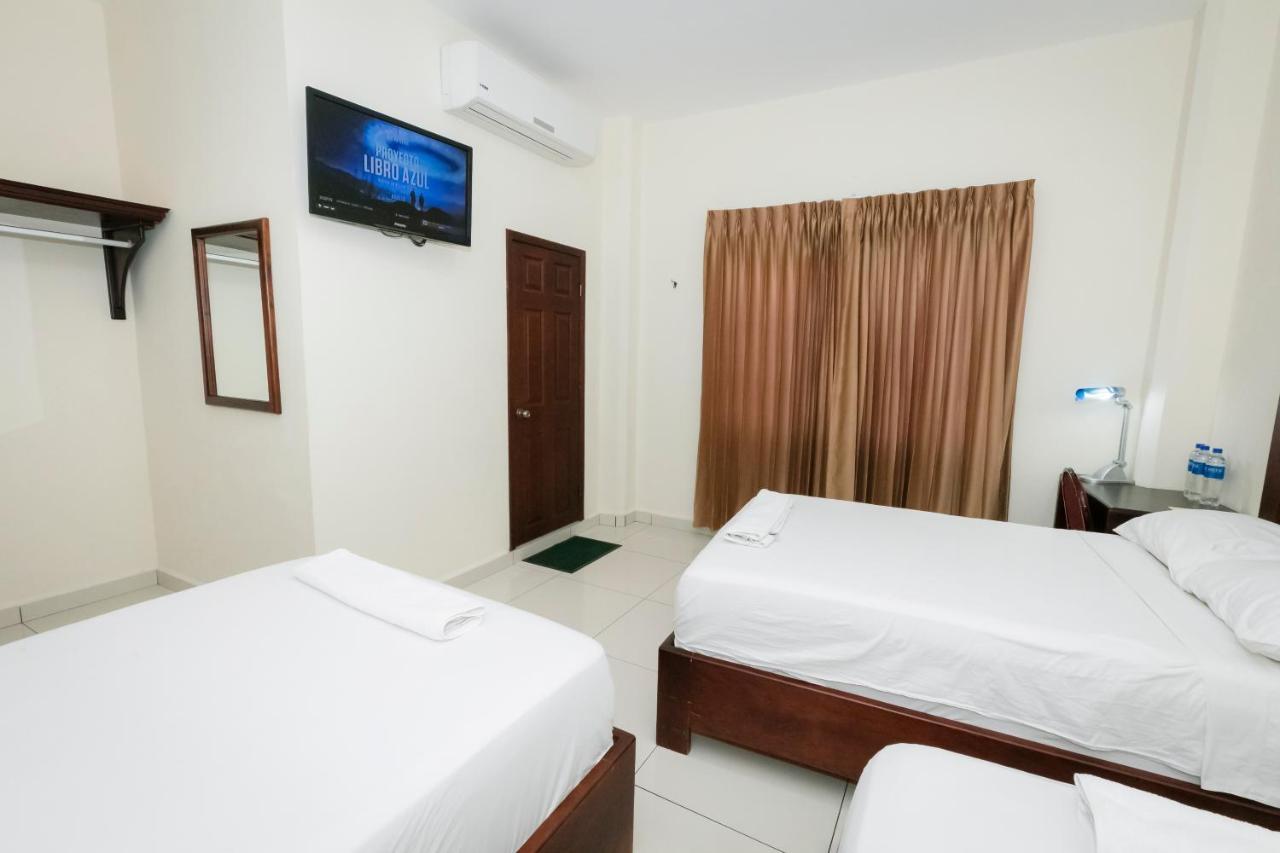 Hotel Mediterraneo Inn Santa Rosa de Lima Zewnętrze zdjęcie