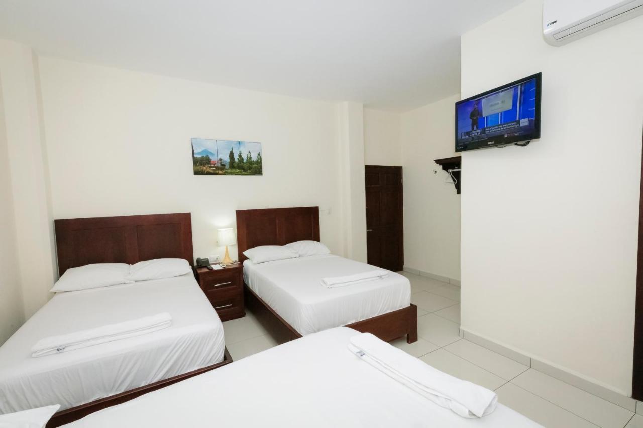 Hotel Mediterraneo Inn Santa Rosa de Lima Zewnętrze zdjęcie