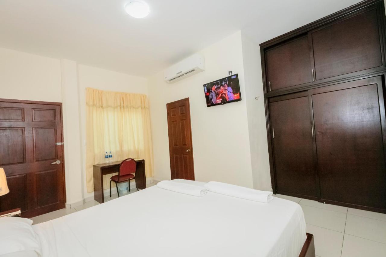 Hotel Mediterraneo Inn Santa Rosa de Lima Zewnętrze zdjęcie