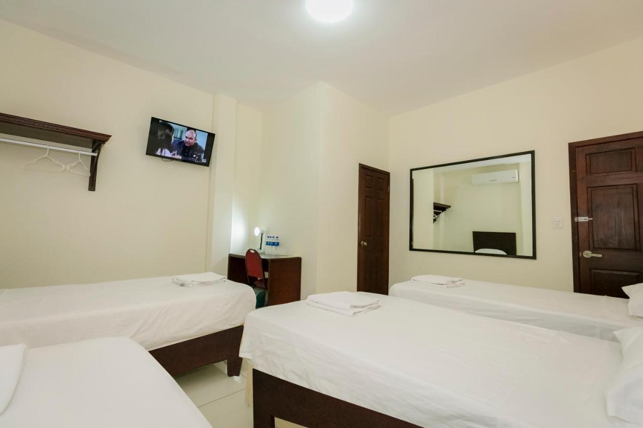 Hotel Mediterraneo Inn Santa Rosa de Lima Zewnętrze zdjęcie